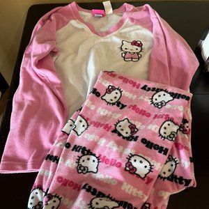 Lg Hello Kitty fleecy PJ set (fits more like md)